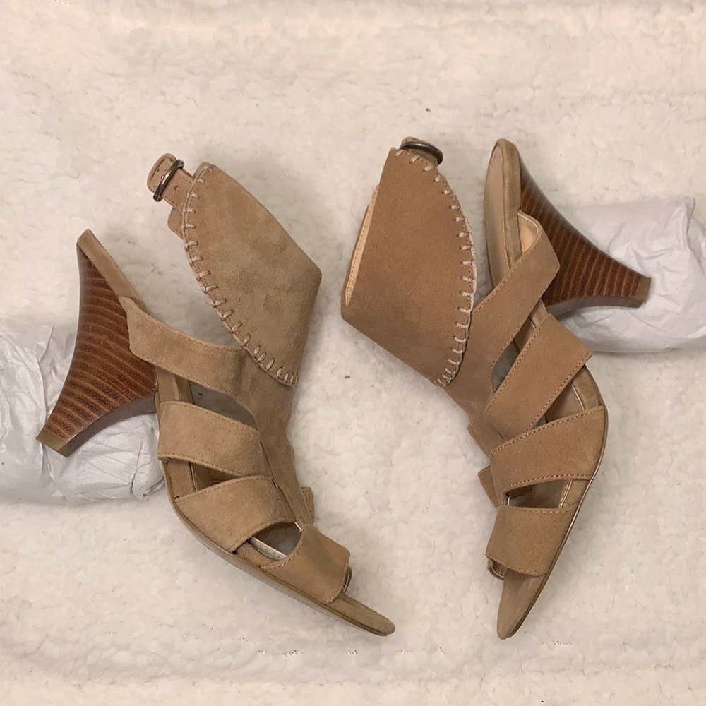 Nine West suede heel w/ankle strap